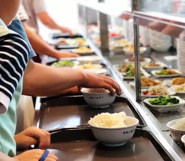 食堂里用的豆腐机